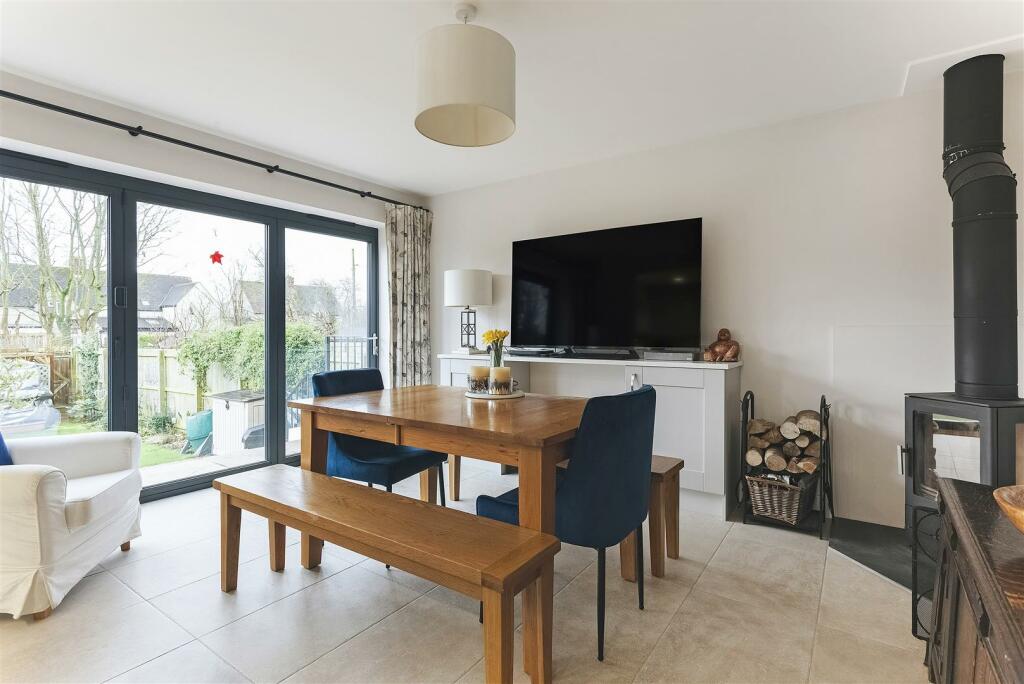 64957_Laxton House Lake Lane Frampton on Severn (1