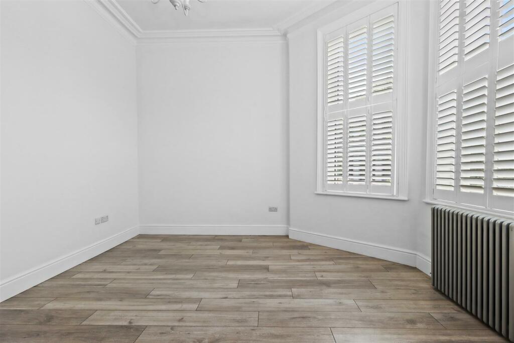 bedroom one #4.jpg