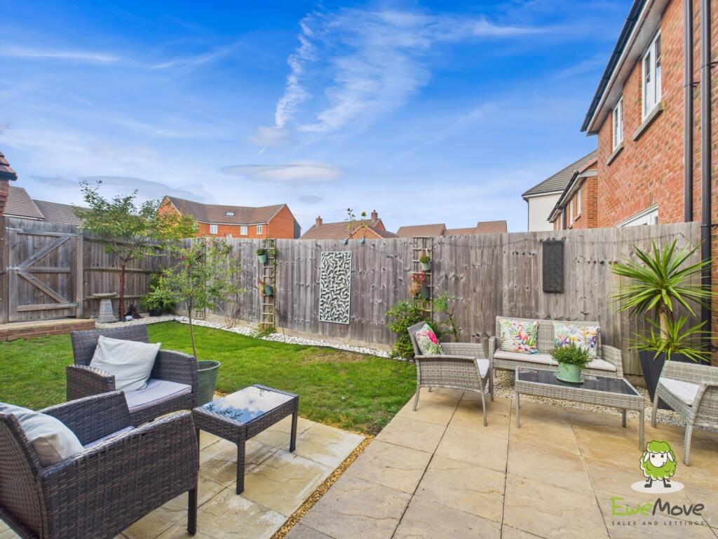EweMove Estate Agents Basingstoke - Hewitt Road - 