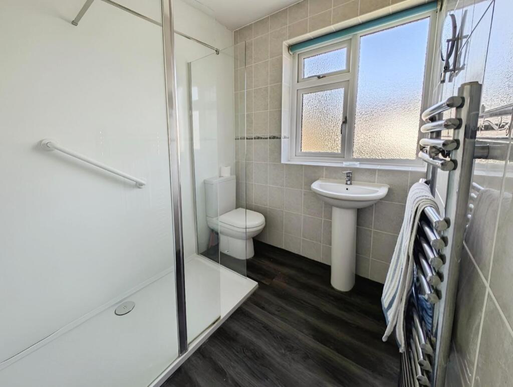 51fd93a3-shower.jpg
