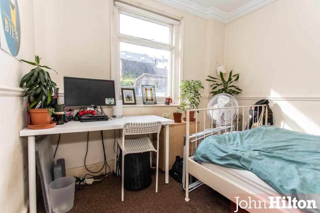 Surrey Street 15.jpg