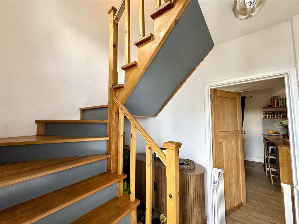 FIRST FLOOR STAIRS AND LANDING