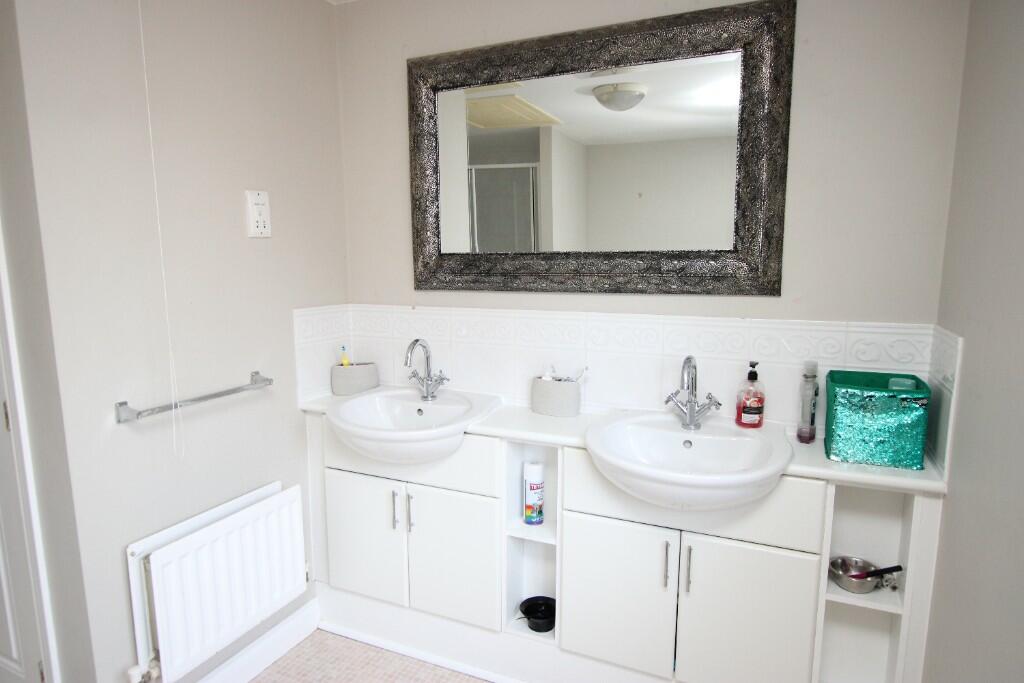 master ensuite