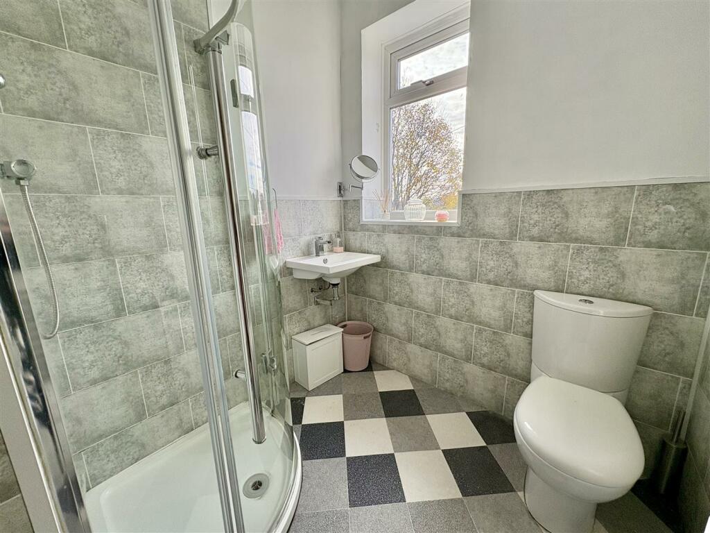 Bramleys Estate Agents - Field Top - Bailiff Bridg