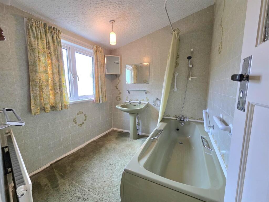 WhatsApp Image 2025-06-20 at 13.00.39 (1).jpeg