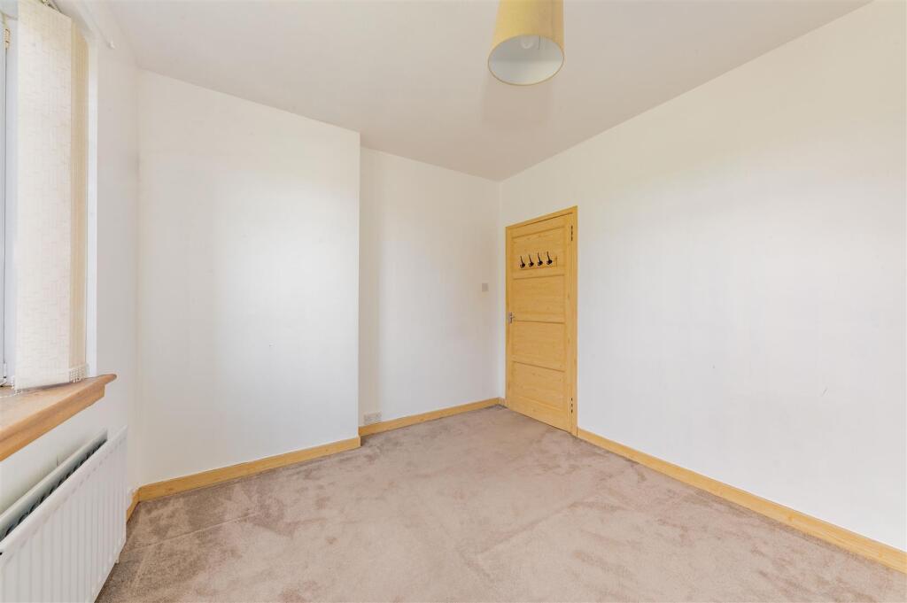 1R 6 Balerno Street Dundee-9.JPG