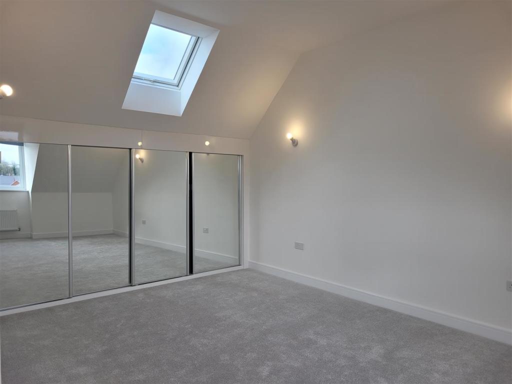 15 Wilson main bed.jpg