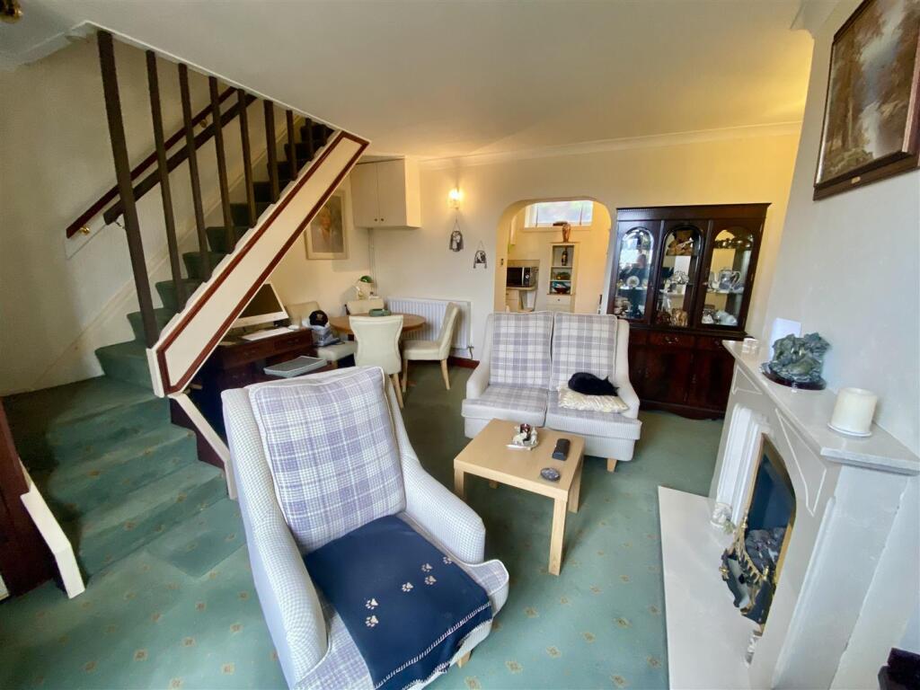 Bramleys Estate Agents - Back Lane, Mirfield (4).j