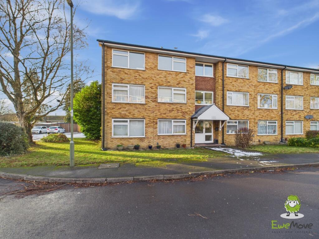 EweMove Estate Agents Basingstoke - Sylvia Close -