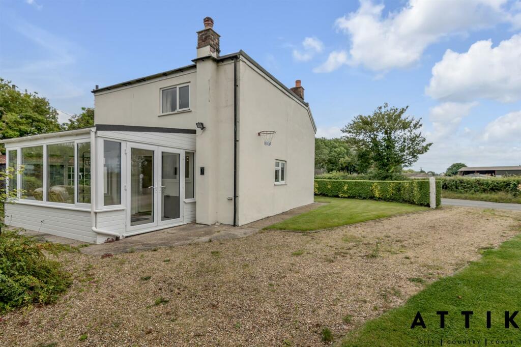 Rose Villa, Spexhall, IP19 0RW (4).jpg