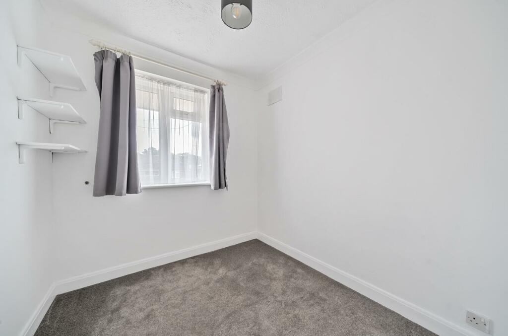 Davidson Frost-Wellings, DFW, Du Cros Drive, Stanm