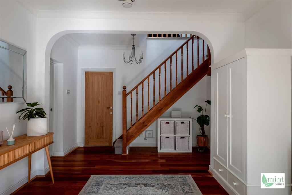 Watermark - 70 Bousley Rise-25.jpg