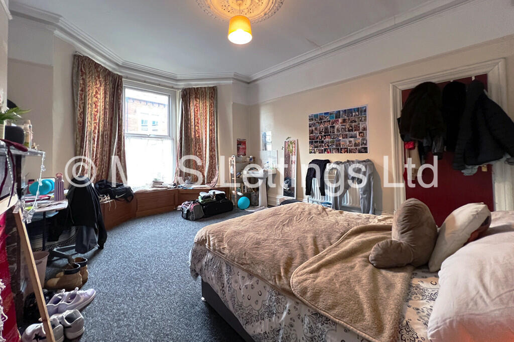 Bedroom-1-2WMK