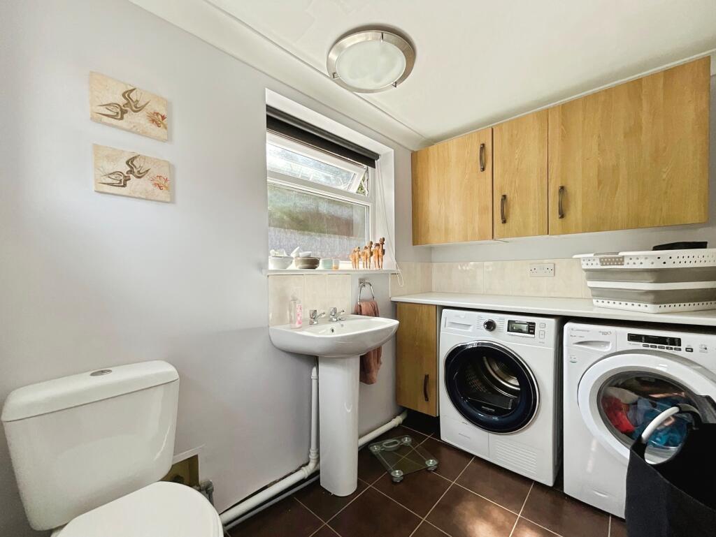 94c738cd-1-4658-AA21-42994A316698-1309-000000AA07AD65B1