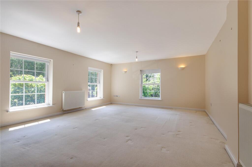 Sitting / Dining Rm