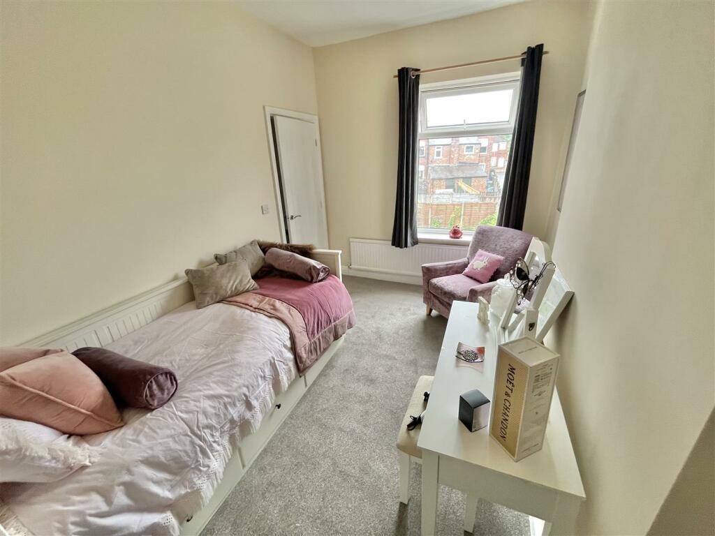 Bedroom 2 Aspect 2.jpg