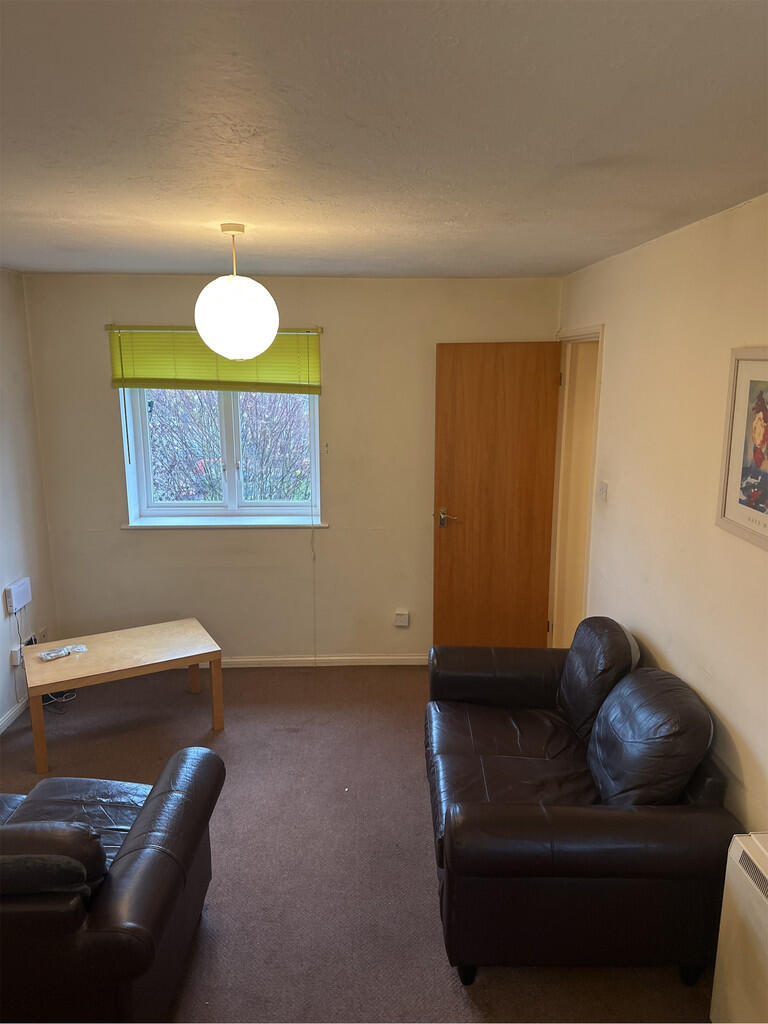 media-16981383591...