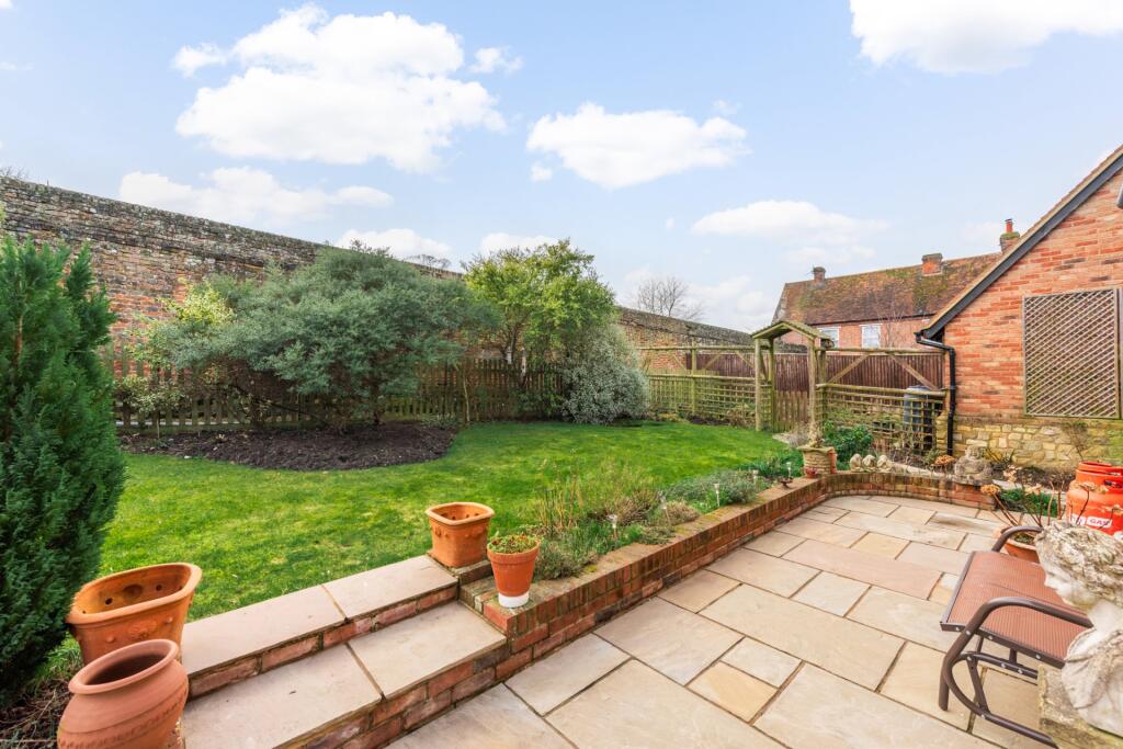 Patio/Rear Garden