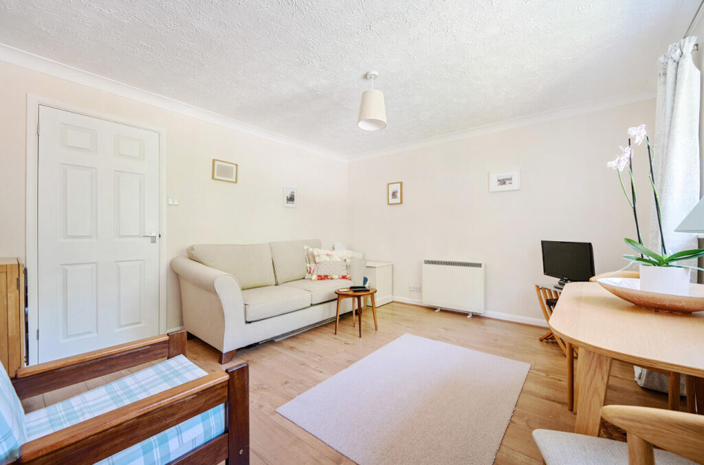 1313306-10-687a5a...