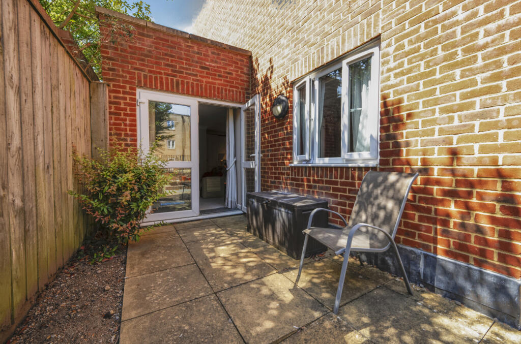 1324598-16-687a4a...