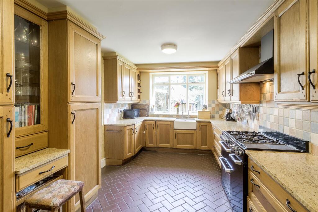 Coach House - Kitchen