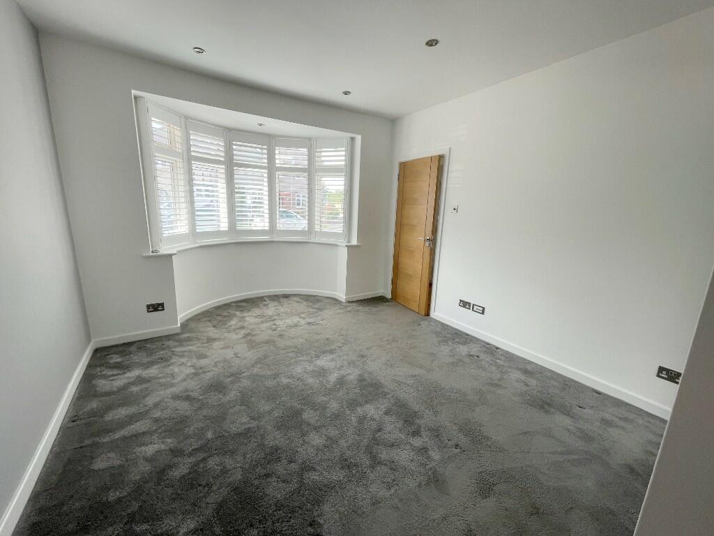 BEDROOM 1 (GF)