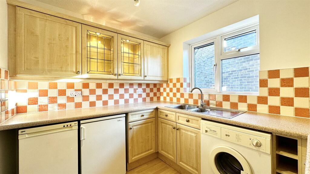Kitchen - 1.jpg