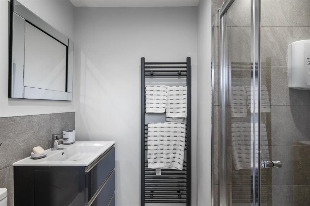 16 Oxford Drive_22.jpg