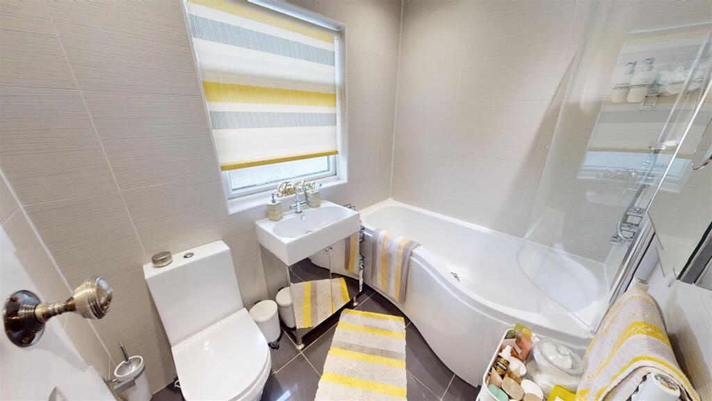 Newton Road Bathroom