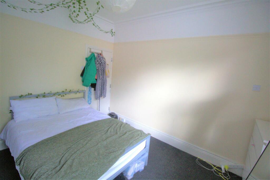 Bed 1