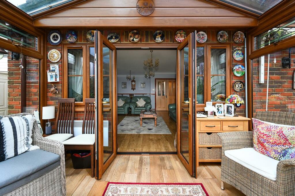 ROSE COTTAGE - TN17 3AN (21).jpg