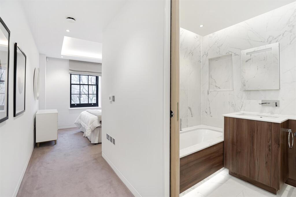 Charlotte Mews - Bruton Property