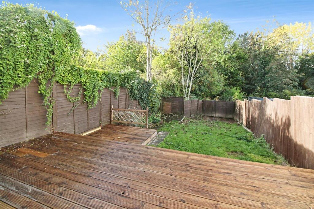 e0473564-10728341 20 281 29.jpg