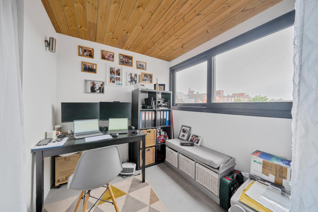 1300586-19-684187...