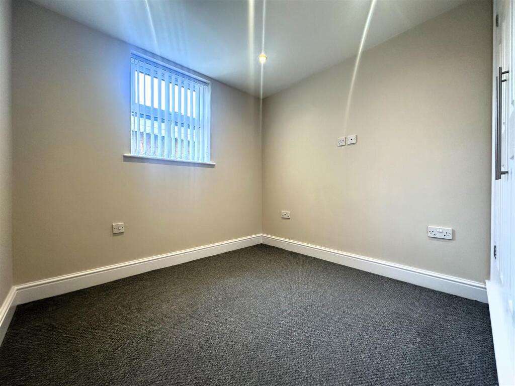 Bedroom II.jpg